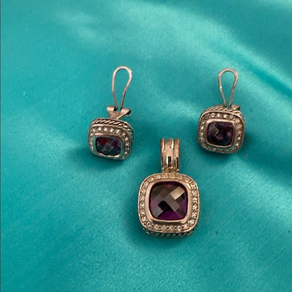 Jewelry - Elegant Silver and Purple Pendant with matching earrings